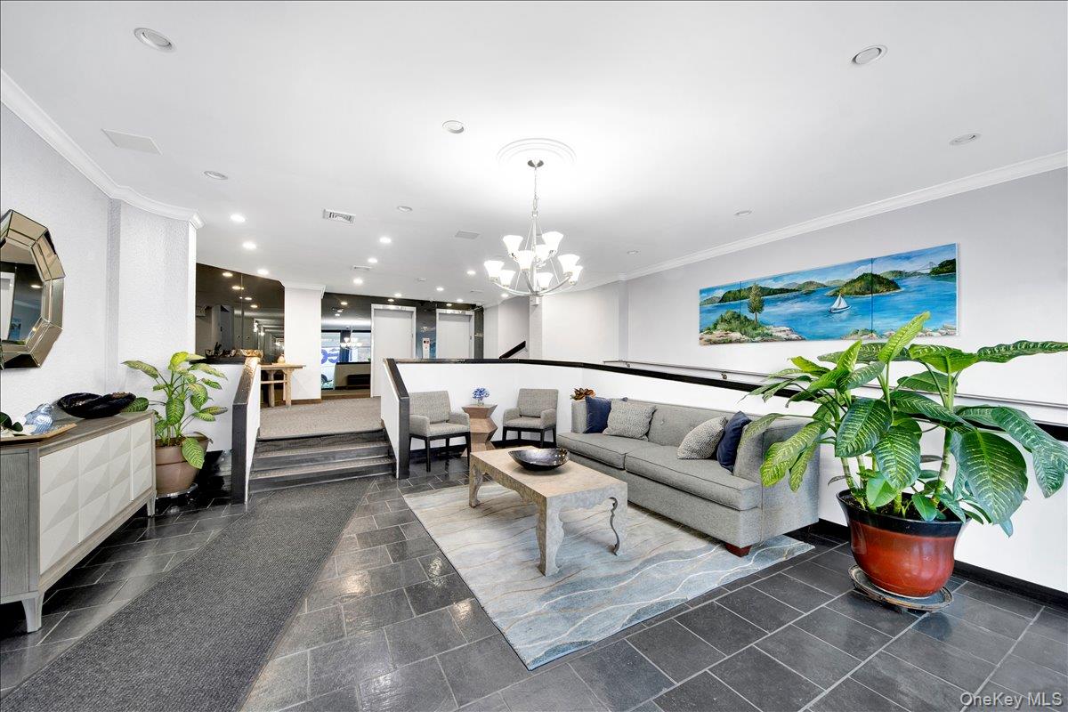 #3 photo, 400 High Point Drive, Hartsdale , NY 10530