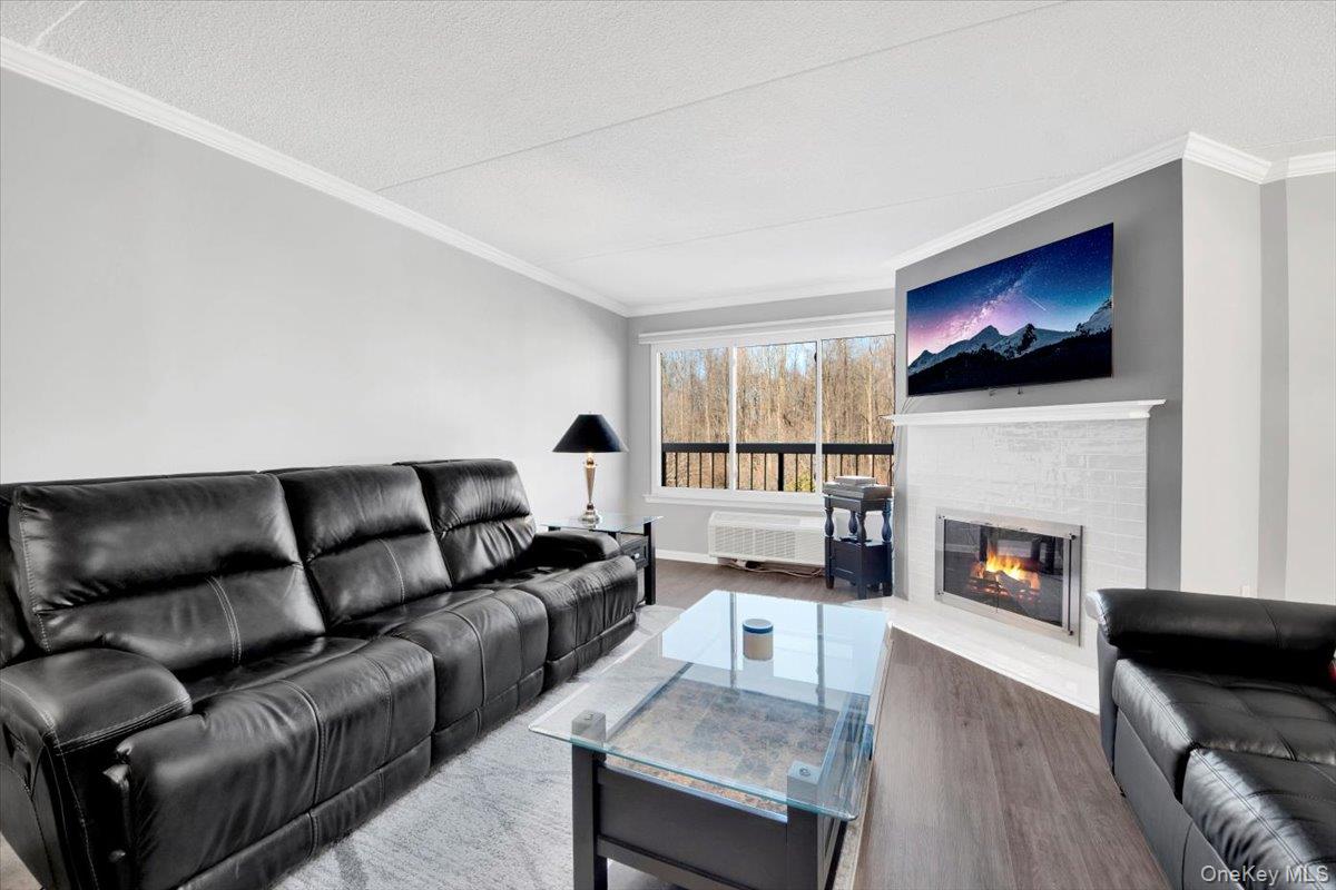 #9 photo, 400 High Point Drive, Hartsdale , NY 10530