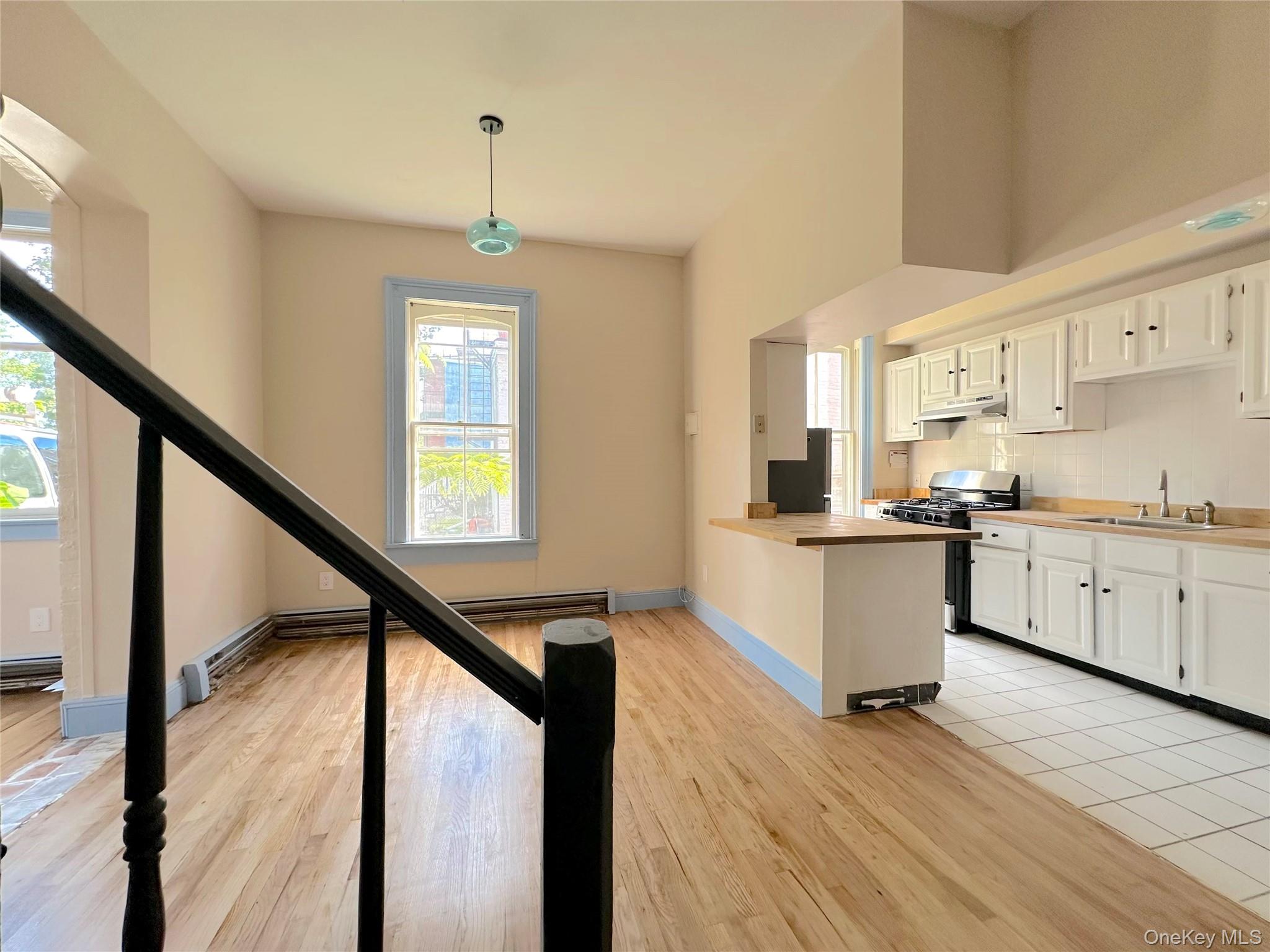 #11 photo, 240 Grand Street, Newburgh , NY 12550