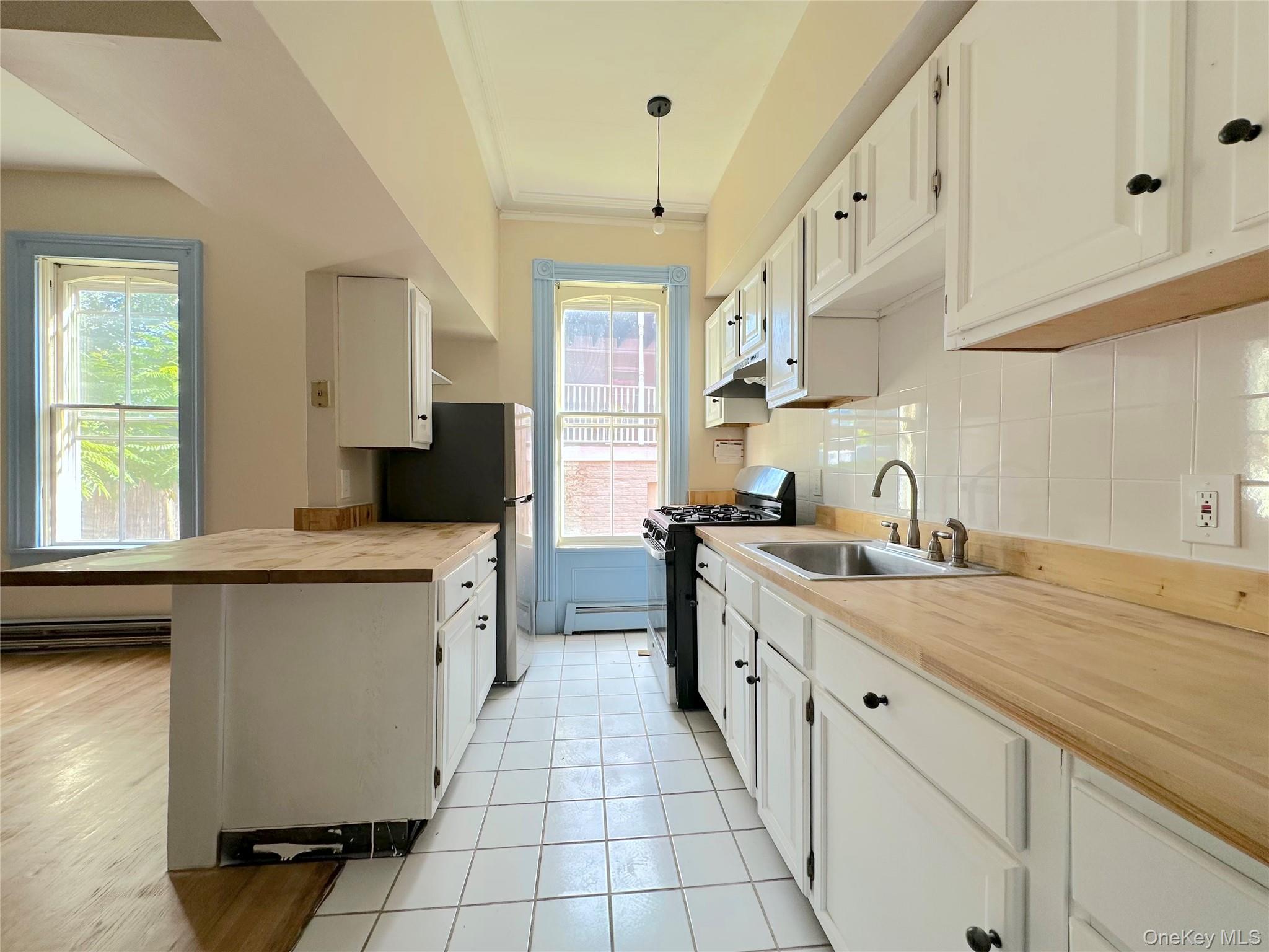 #9 photo, 240 Grand Street, Newburgh , NY 12550