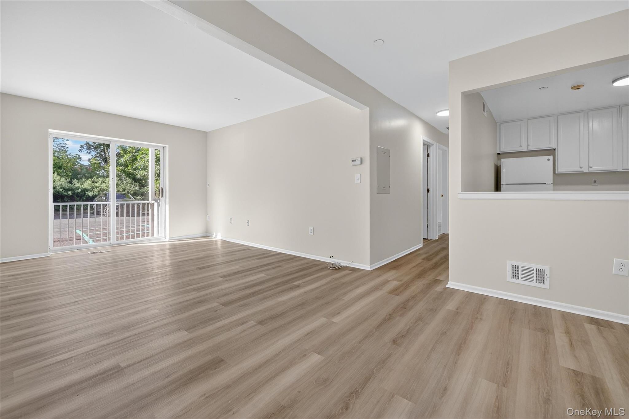 #9 photo, 10-12 Chestnut Street, Suffern , NY 10901