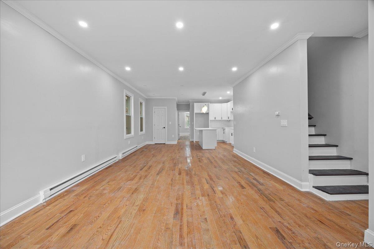 #7 photo, 588 Van Nest Avenue, برونكس Bronx , NY 10460