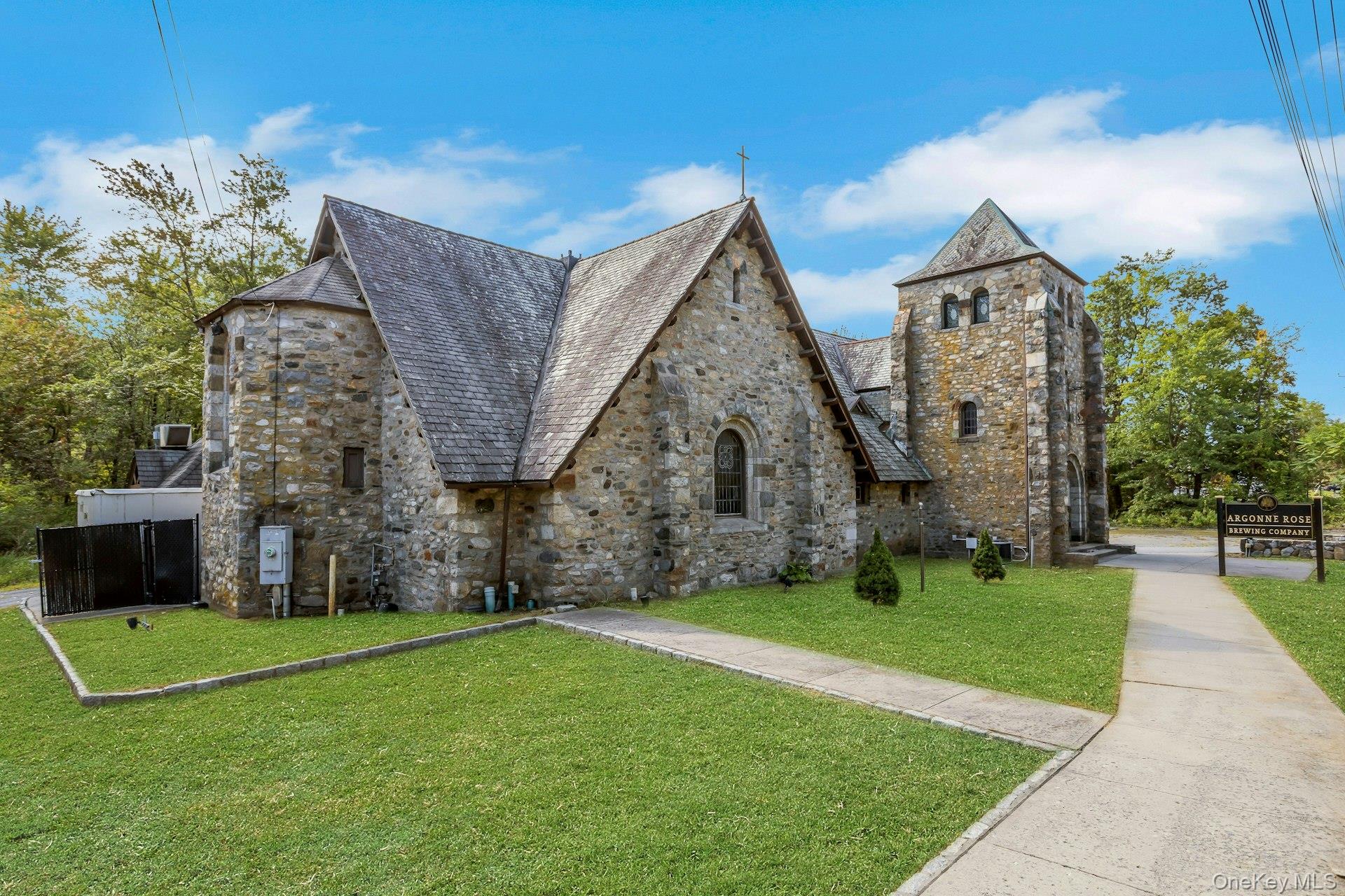 #4 photo, 1715 E Main Street, Mohegan Lake , NY 10547