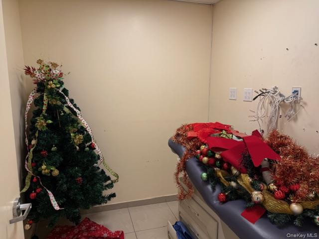 #8 photo, 5037 Broadway, New York (Manhattan) , NY 10034