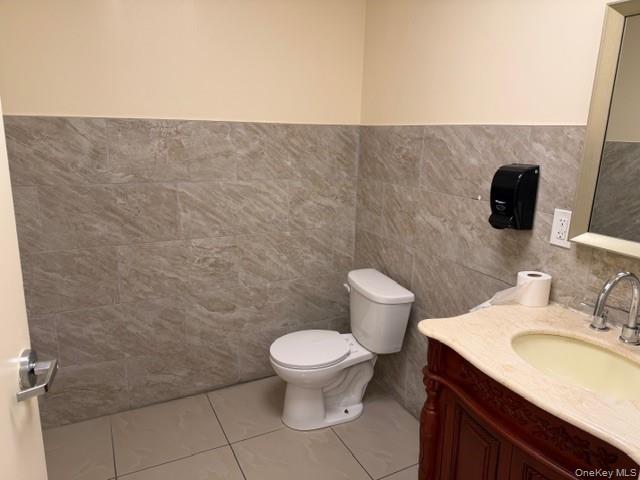 #9 photo, 5037 Broadway, New York (Manhattan) , NY 10034