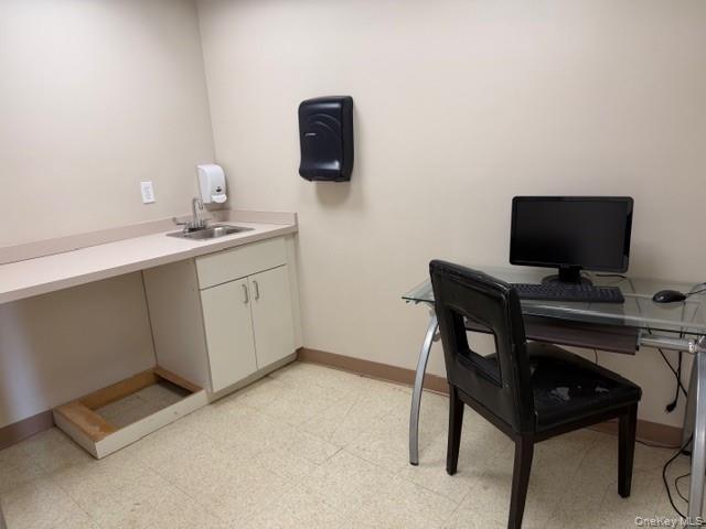 #8 photo, 5037 Broadway, مانهاتن New York (Manhattan) , NY 10034