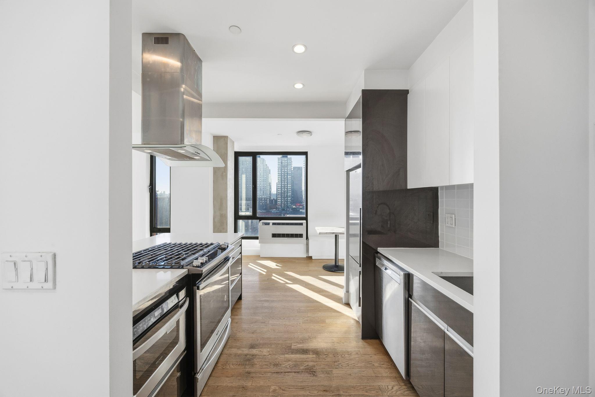 #6 photo, 225 E 138th Street, 布朗士 Bronx , NY 10451