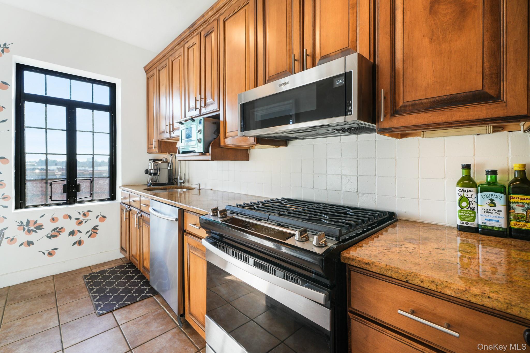 #13 photo, 45 Pondfield Road, ब्रोंक्स Bronxville , NY 10708