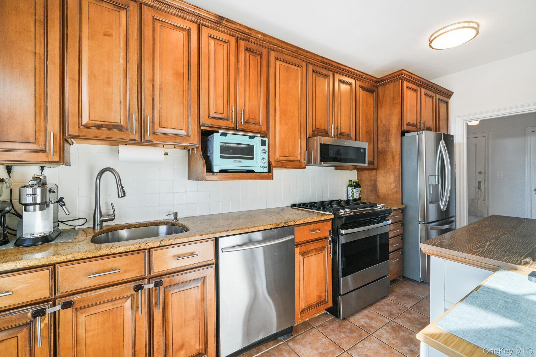 #15 photo, 45 Pondfield Road, ब्रोंक्स Bronxville , NY 10708