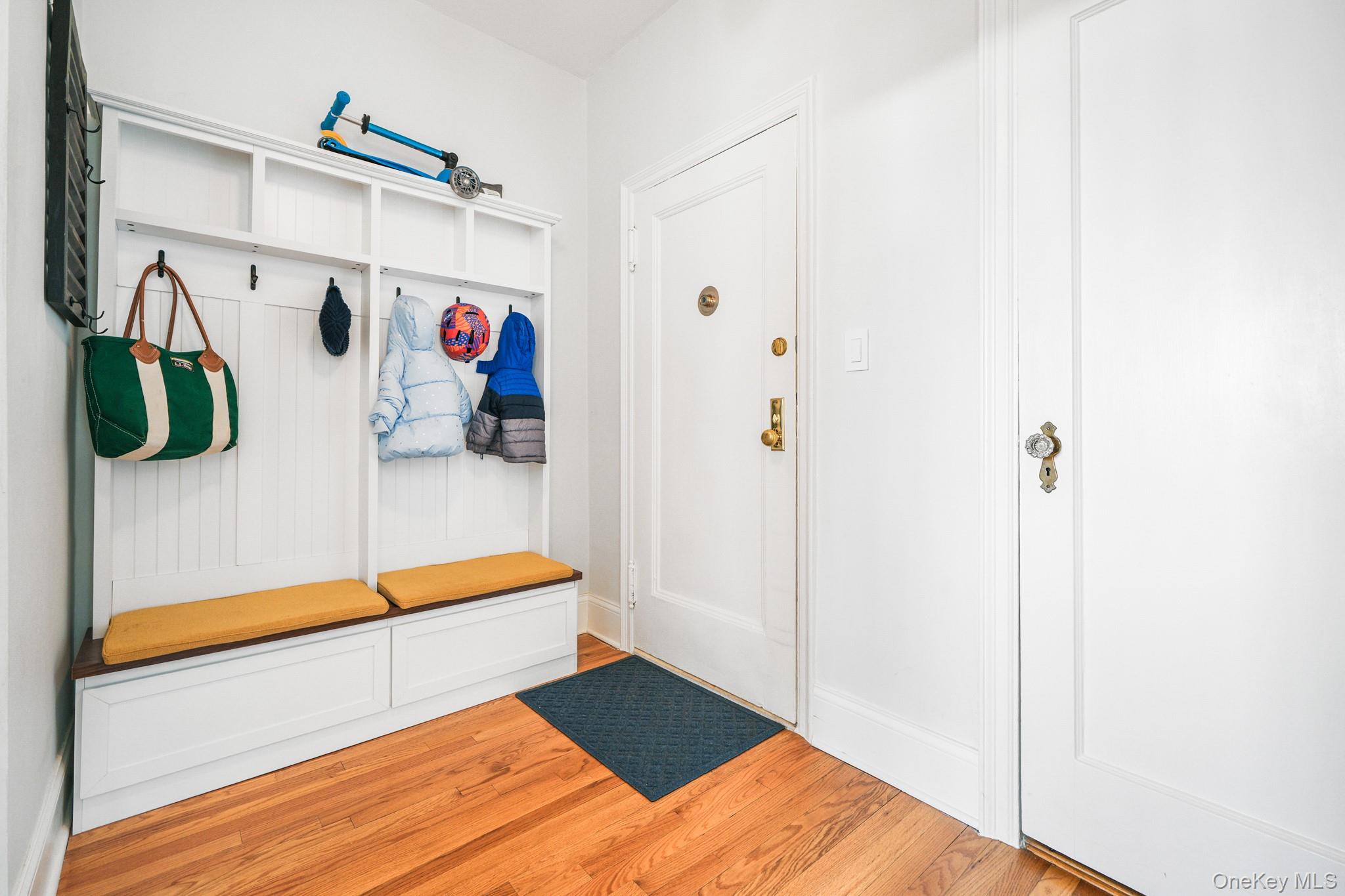 #4 photo, 45 Pondfield Road, ब्रोंक्स Bronxville , NY 10708