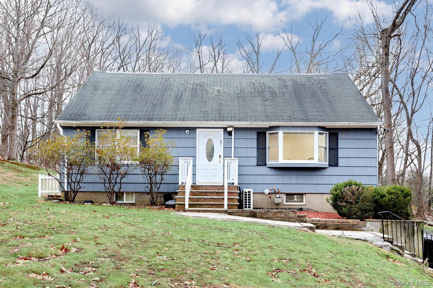 #1 photo, 15 Woodland Place, 뉴욕주 Airmont , NY 10952