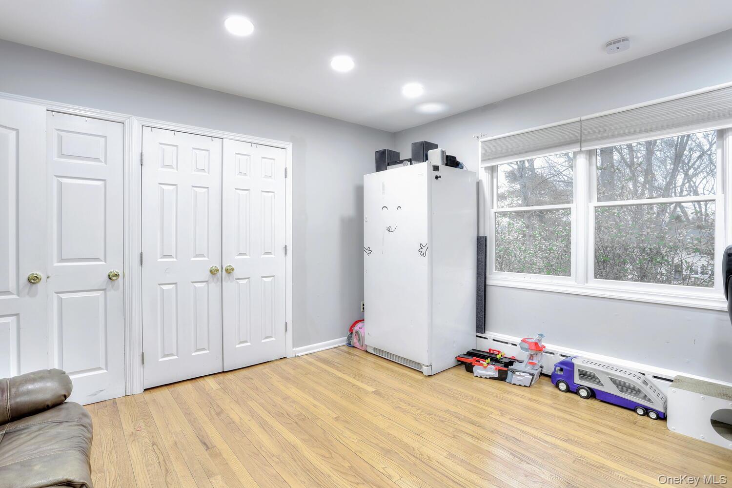 #12 photo, 15 Woodland Place, 뉴욕주 Airmont , NY 10952