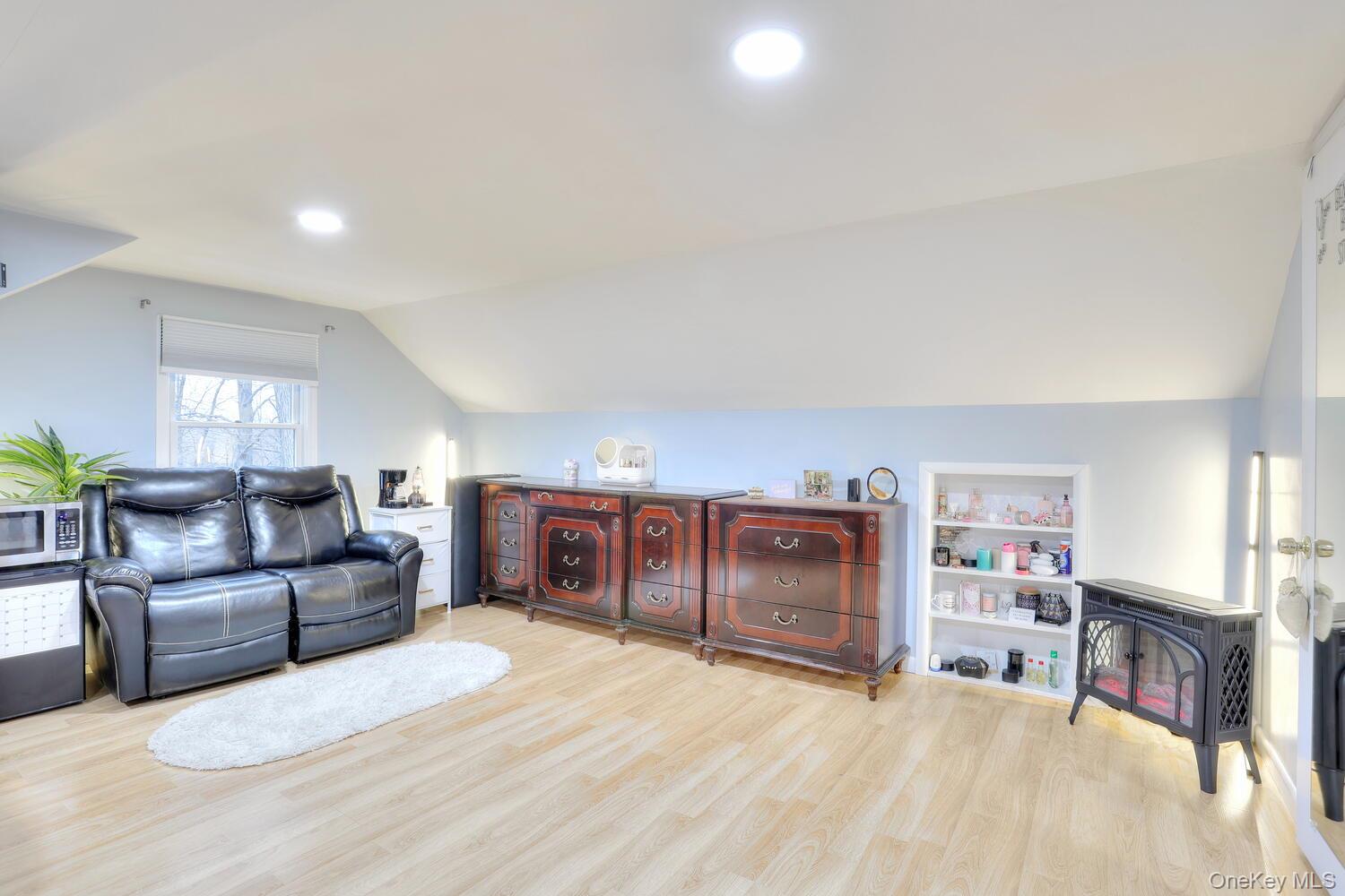 #13 photo, 15 Woodland Place, 뉴욕주 Airmont , NY 10952