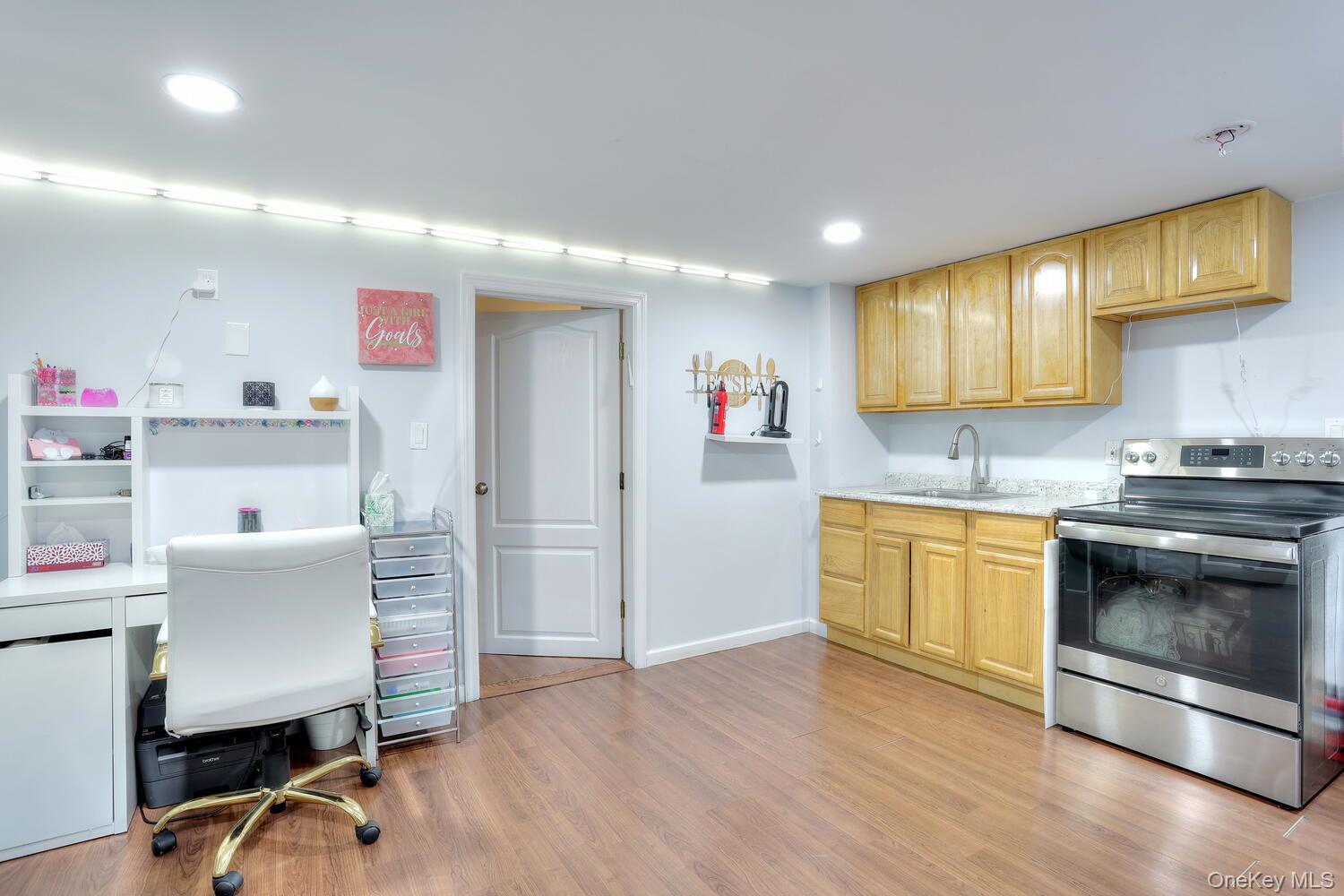 #18 photo, 15 Woodland Place, 뉴욕주 Airmont , NY 10952