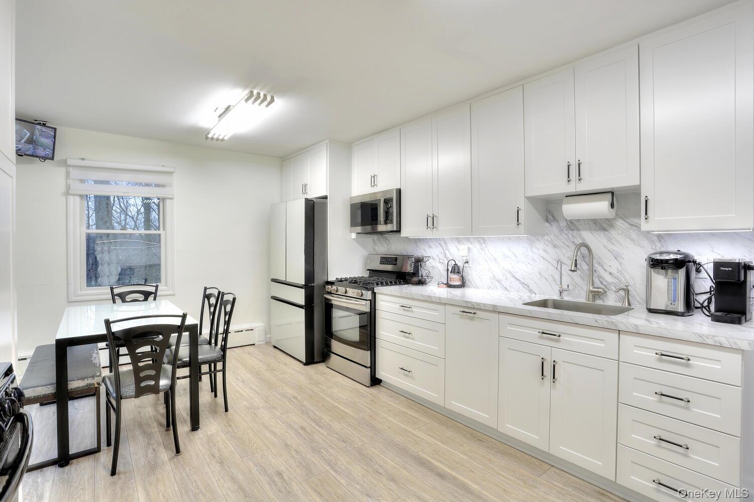 #6 photo, 15 Woodland Place, 뉴욕주 Airmont , NY 10952