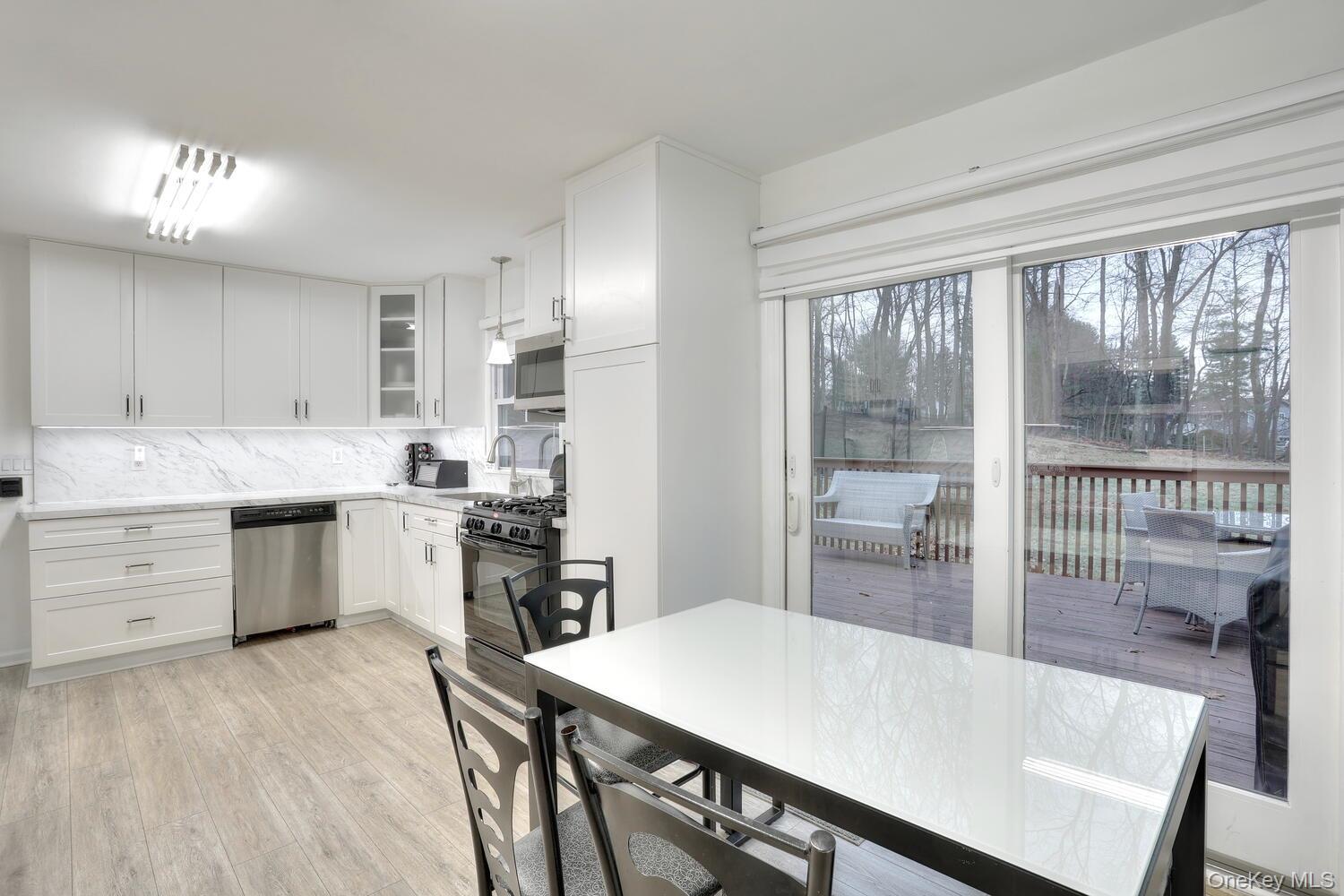 #7 photo, 15 Woodland Place, 뉴욕주 Airmont , NY 10952