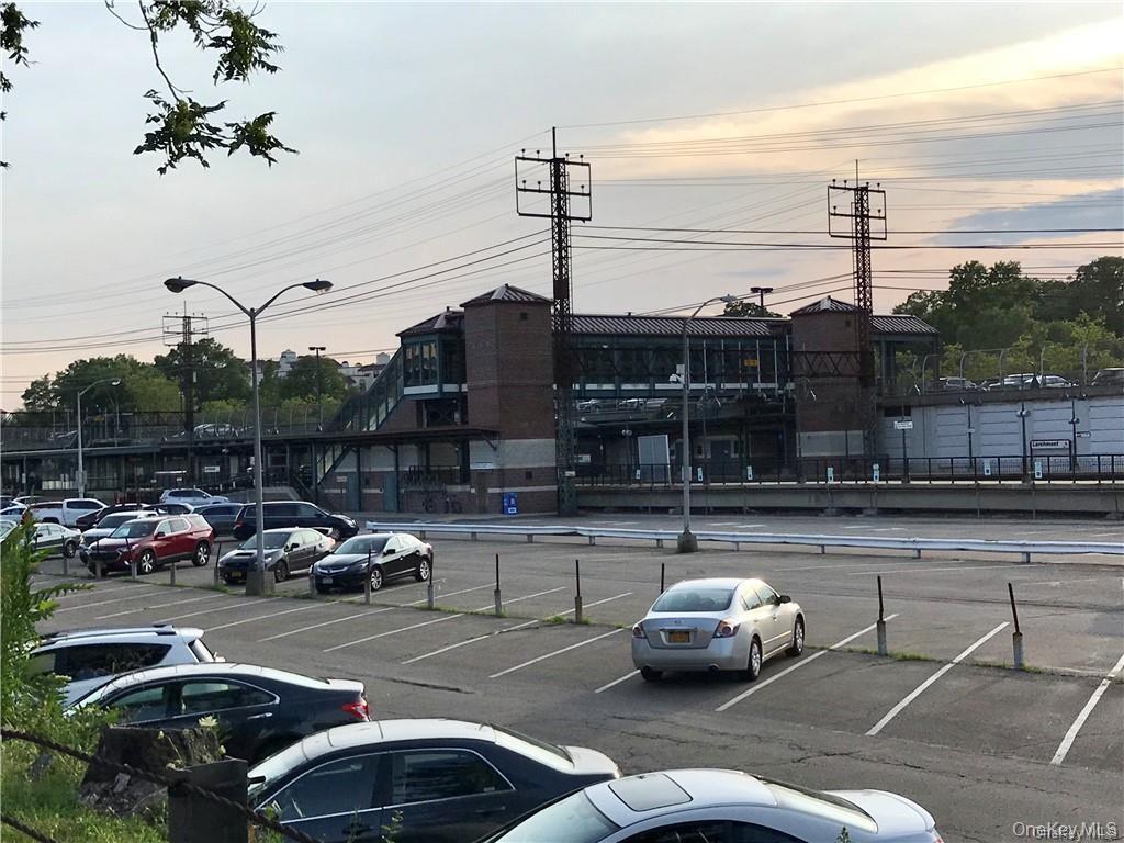 #17 photo, 1833 Palmer Avenue, Larchmont , NY 10538