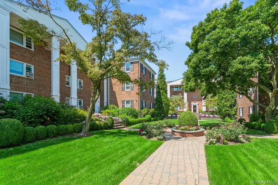 #2 photo, 1833 Palmer Avenue, Larchmont , NY 10538