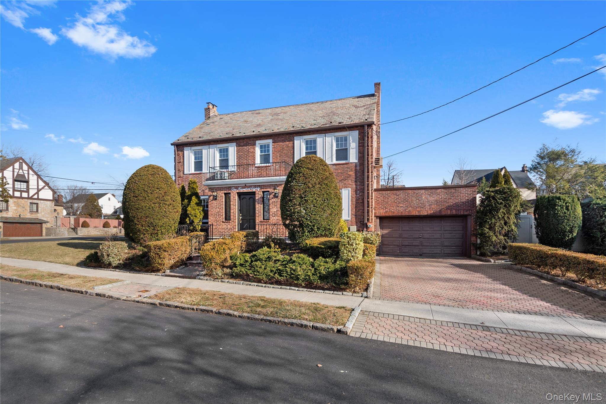 #2 photo, 180 Kneeland Avenue, Yonkers , NY 10705