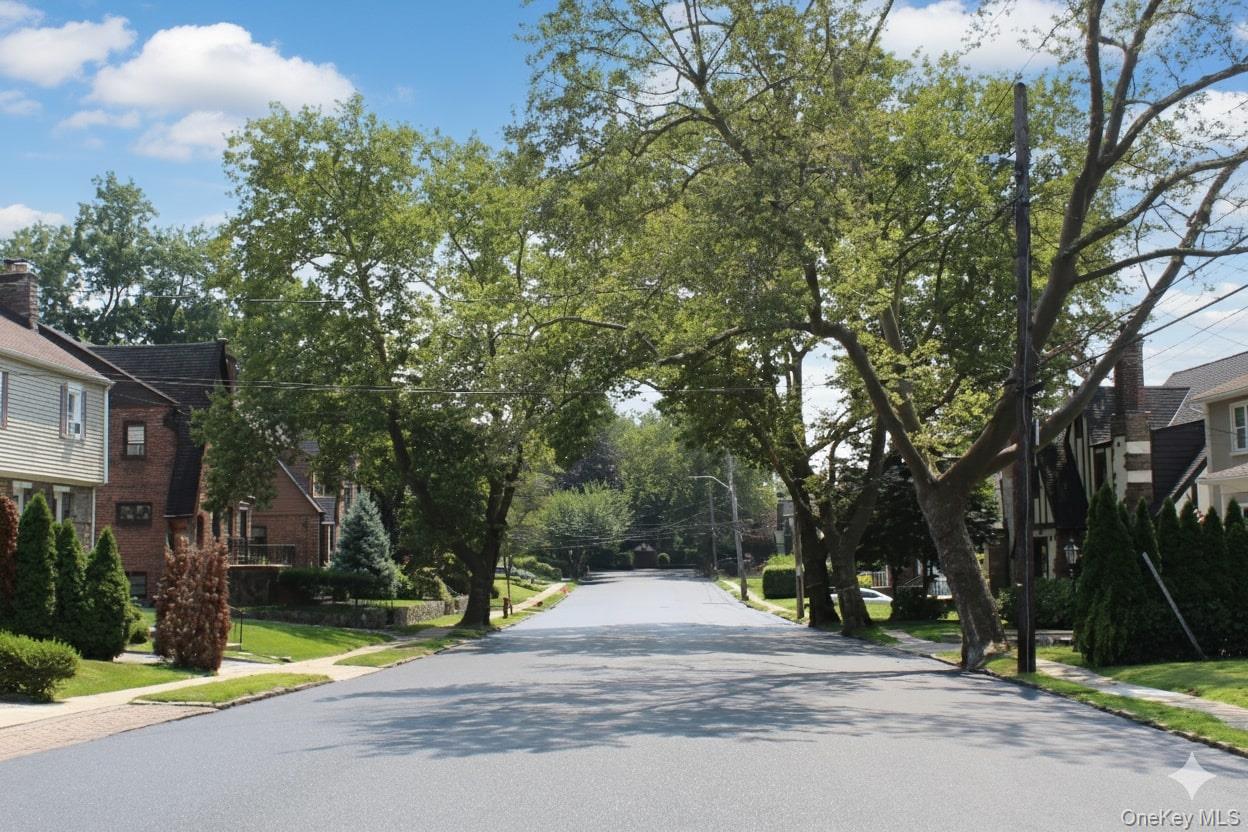 #7 photo, 180 Kneeland Avenue, Yonkers , NY 10705