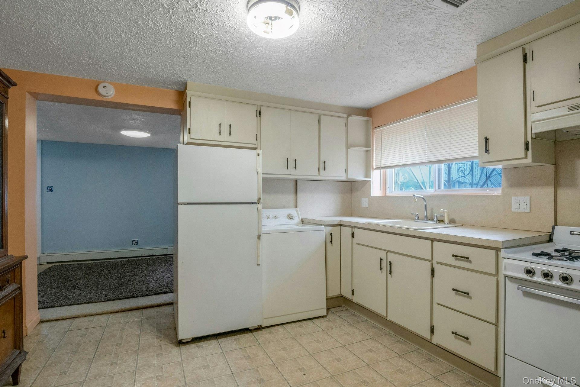 #10 photo, 1103 Stadium Avenue, برونكس Bronx , NY 10465