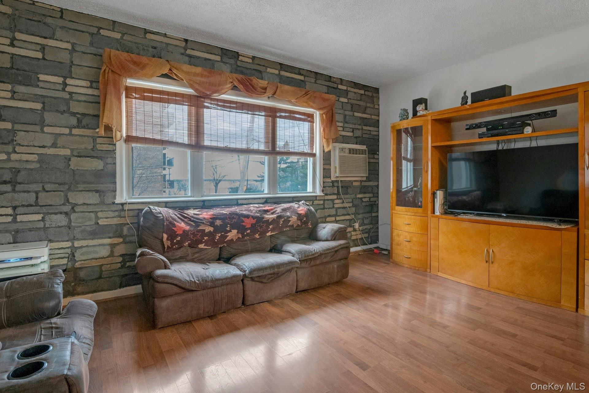 #13 photo, 1103 Stadium Avenue, برونكس Bronx , NY 10465