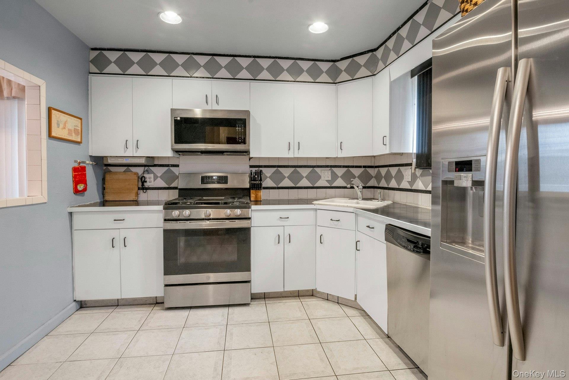 #17 photo, 1103 Stadium Avenue, برونكس Bronx , NY 10465