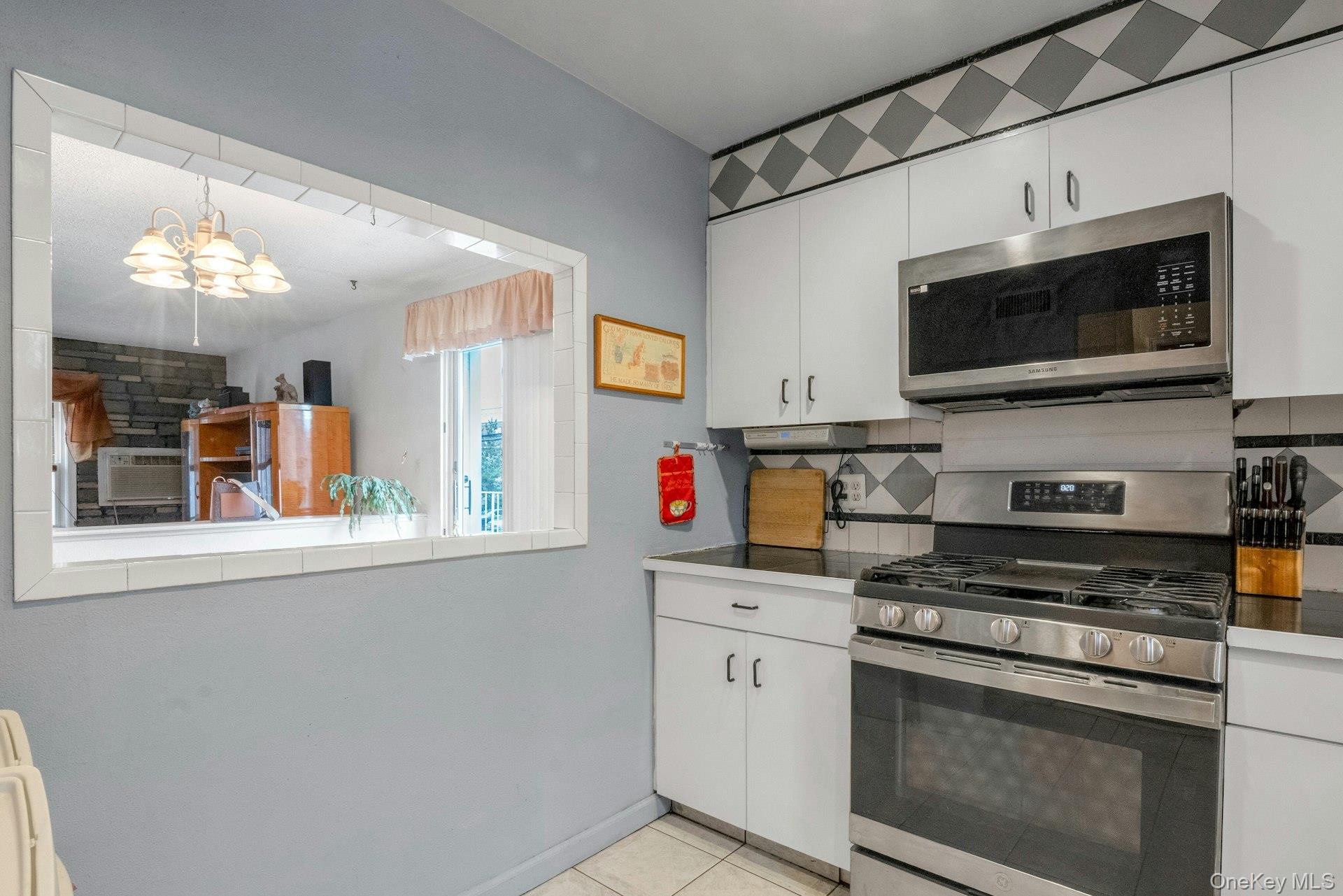 #18 photo, 1103 Stadium Avenue, برونكس Bronx , NY 10465