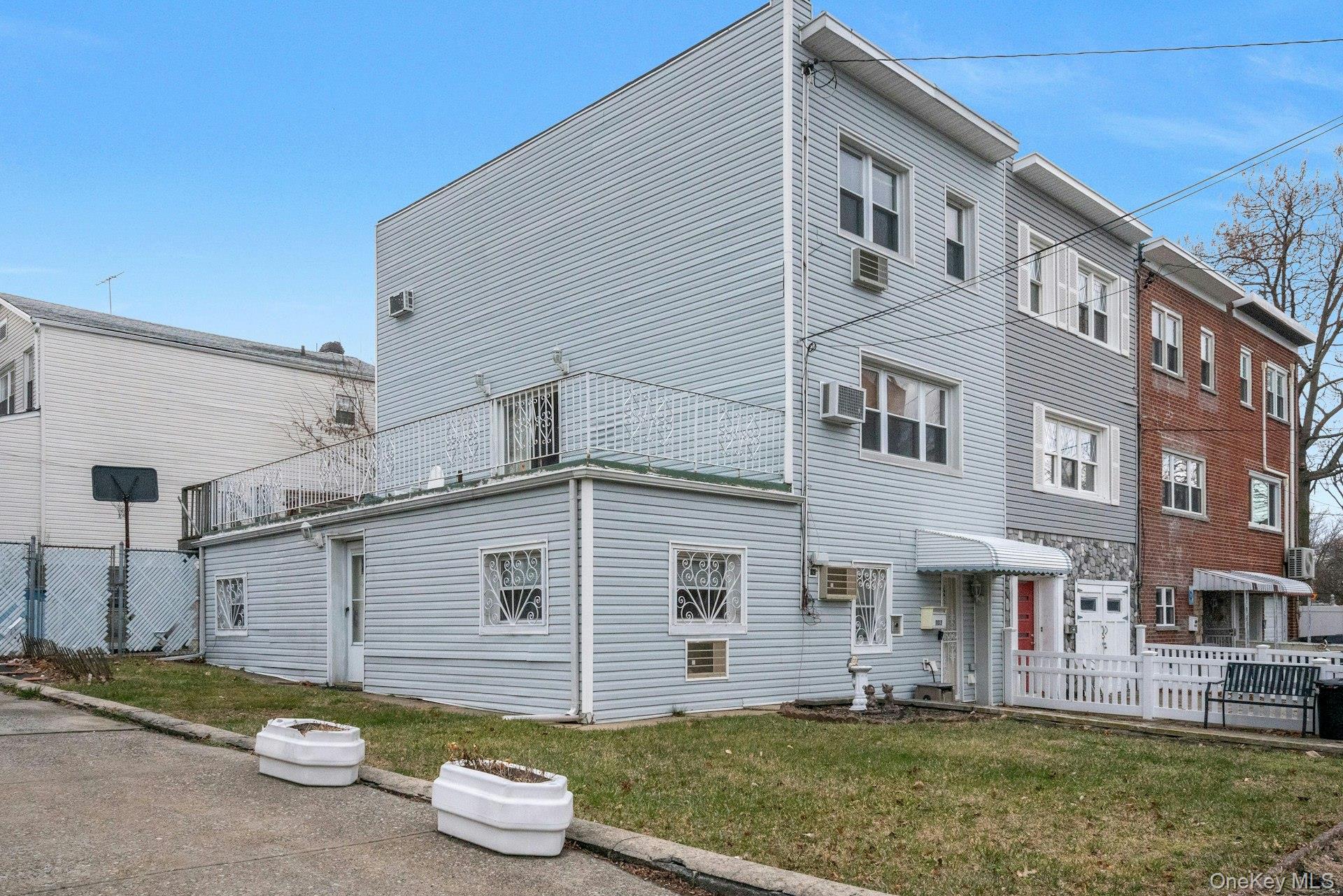 #3 photo, 1103 Stadium Avenue, برونكس Bronx , NY 10465