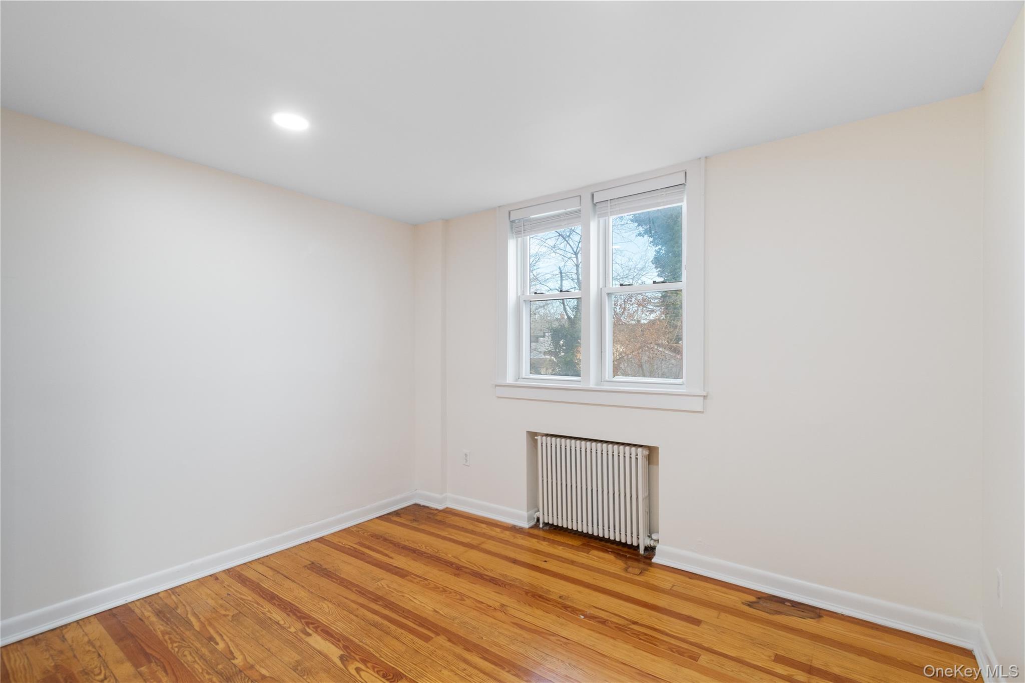 #6 photo, 57 Spring Street, ناسو Oyster Bay , NY 11771