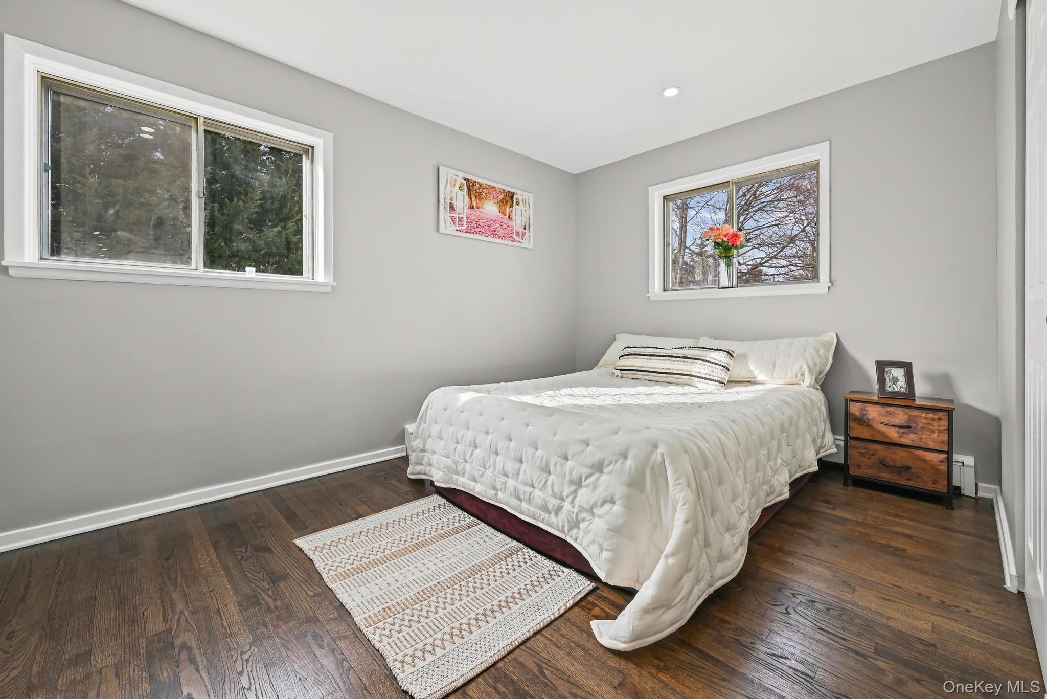 #12 photo, 88 N Penataquit Avenue, Саффолк ‖ Bay Shore , NY 11706