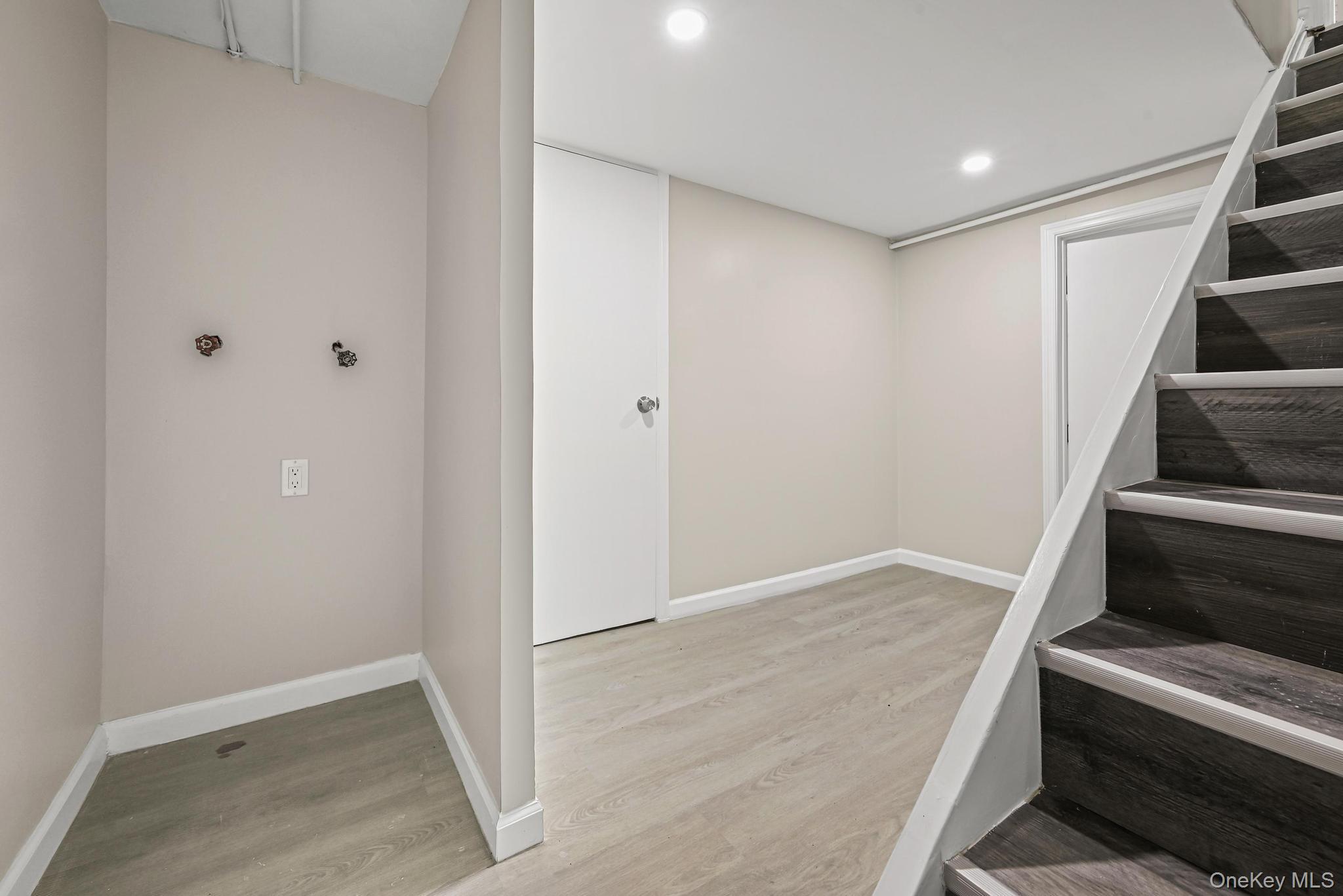 #15 photo, 88 N Penataquit Avenue, Саффолк ‖ Bay Shore , NY 11706