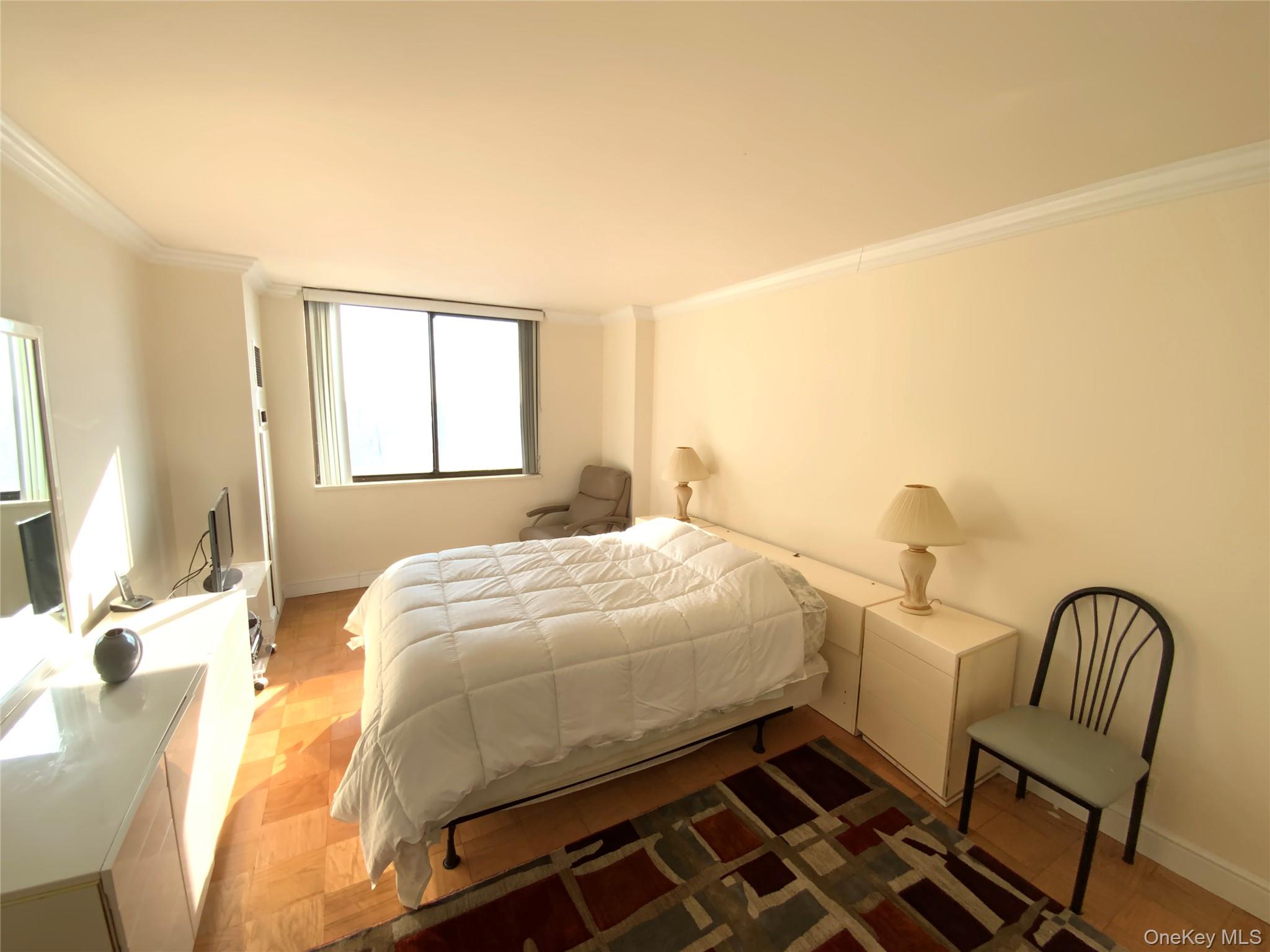 #11 photo, 26910 Grand Central Parkway, كوينز Floral Park , NY 11005