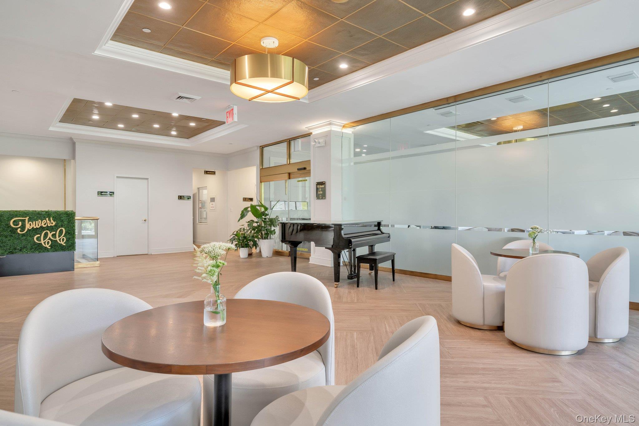 #18 photo, 26910 Grand Central Parkway, كوينز Floral Park , NY 11005