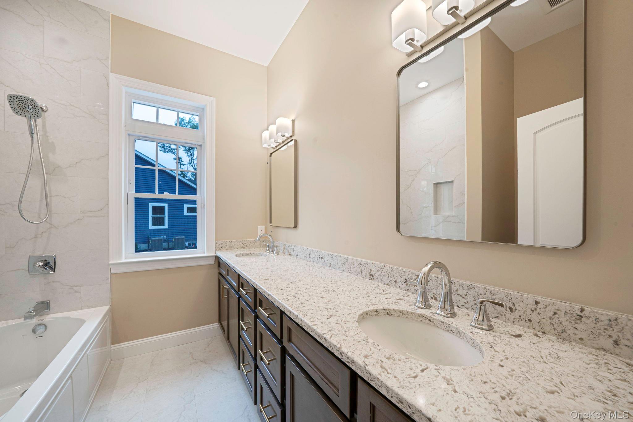 #11 photo, NC Pine Street, Саффолк ‖ Port Jefferson , NY 11776