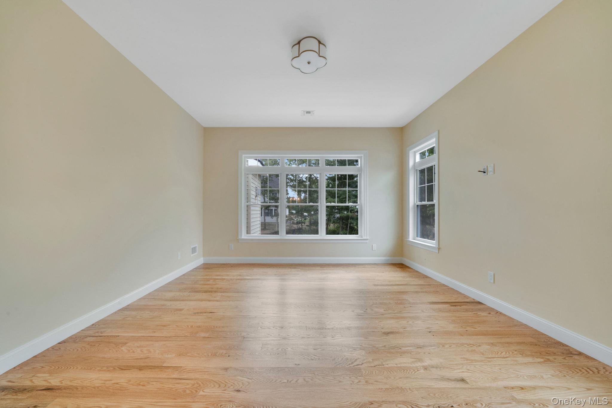 #2 photo, NC Pine Street, Саффолк ‖ Port Jefferson , NY 11776