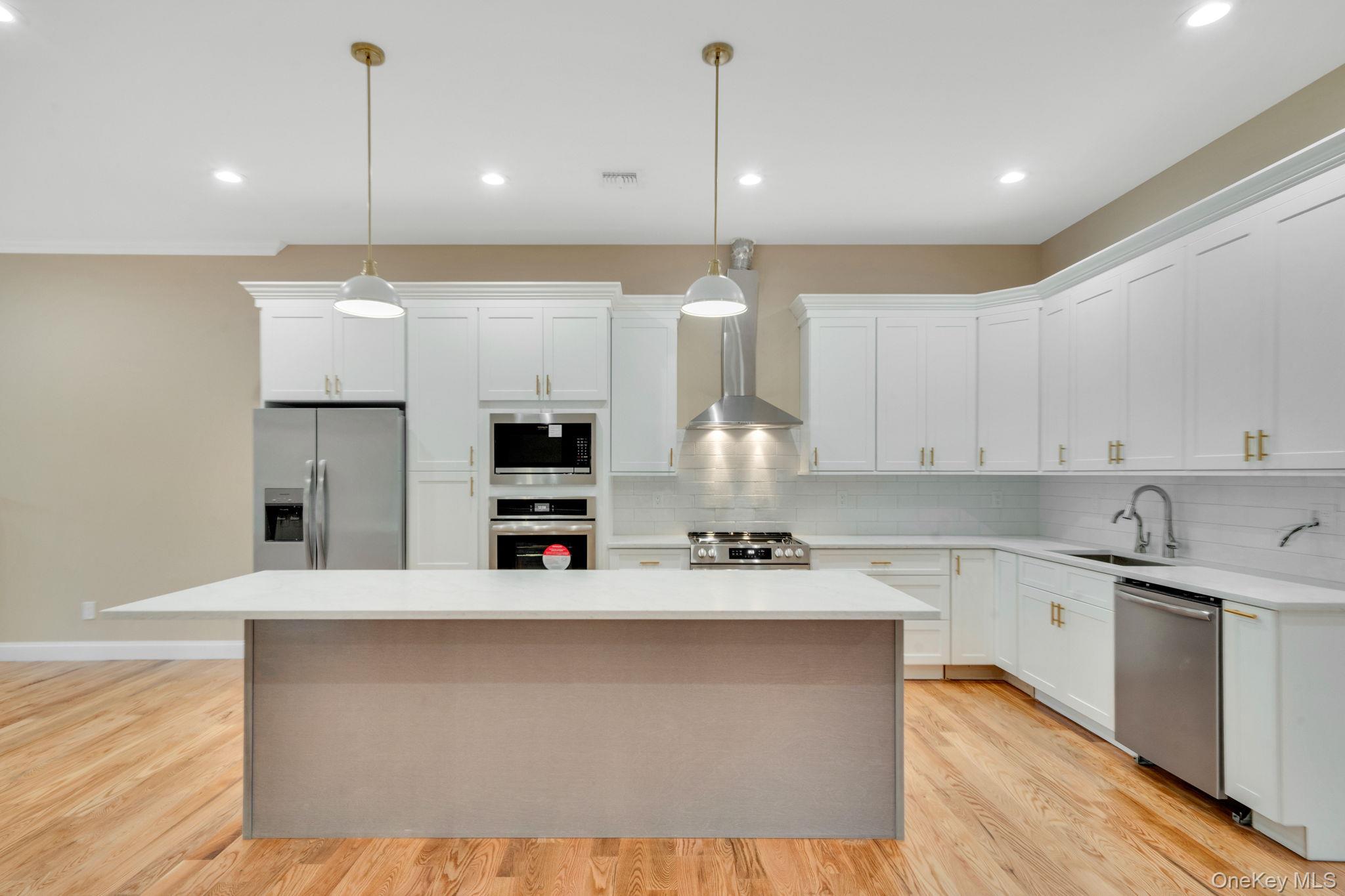 #3 photo, NC Pine Street, Саффолк ‖ Port Jefferson , NY 11776