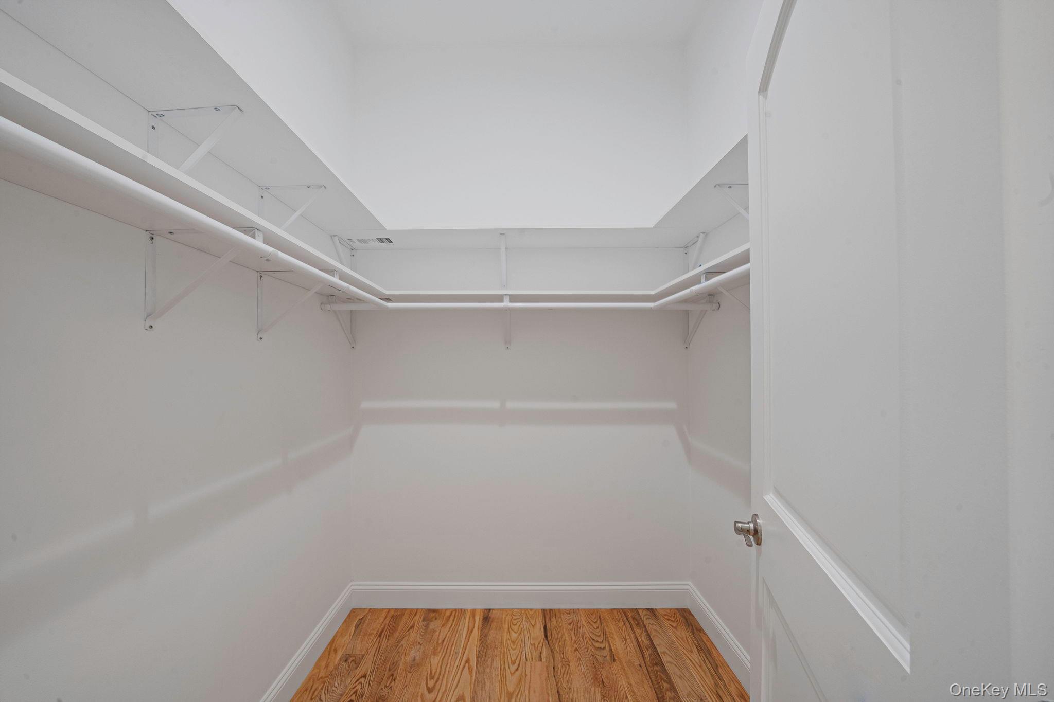 #4 photo, NC Pine Street, Саффолк ‖ Port Jefferson , NY 11776