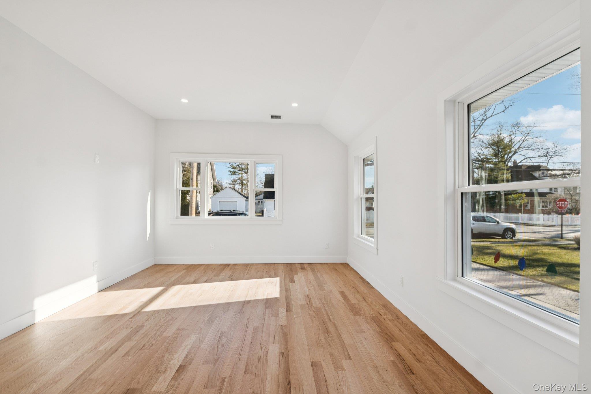 #9 photo, 29 Grant Avenue, 长岛 East Rockaway , NY 11518