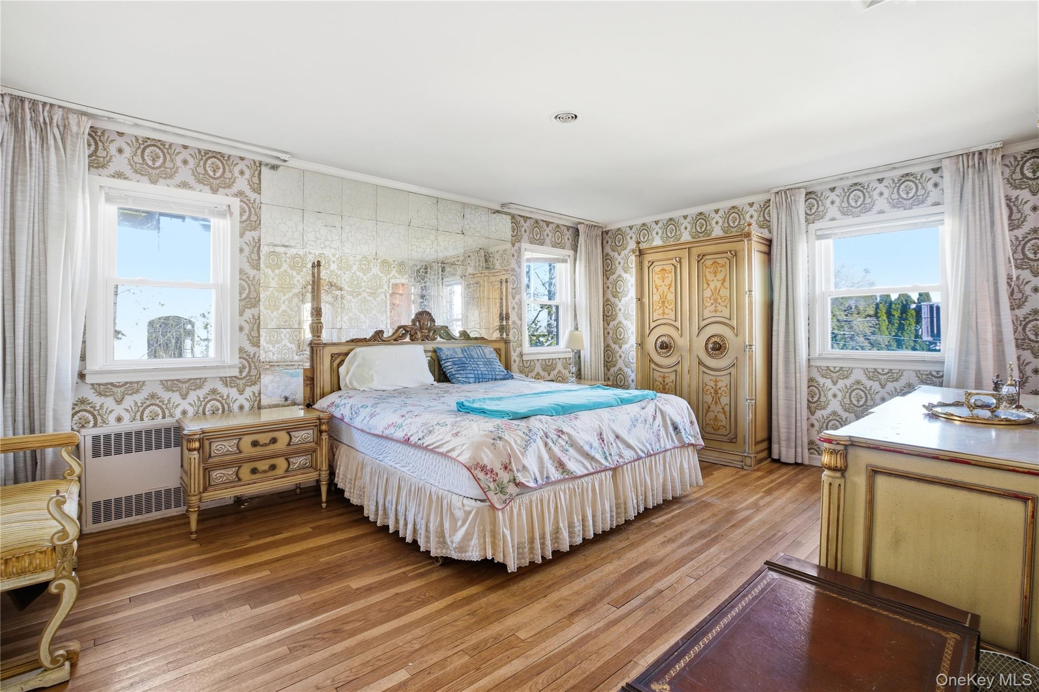 #15 photo, 2717 216th Street, كوينز Bayside , NY 11360