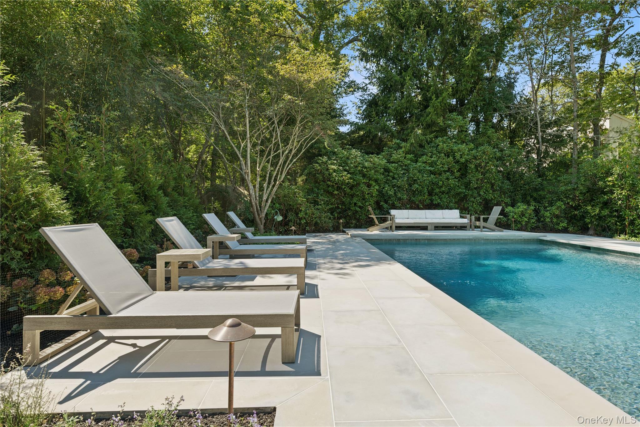 #2 photo, 70 Glenview Drive, Саффолк ‖ Southampton , NY 11968