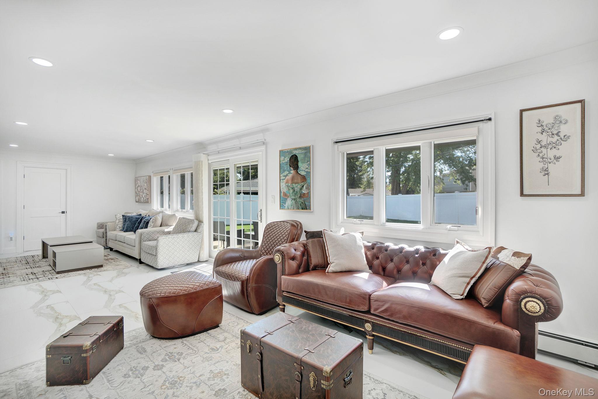 #12 photo, 8 Autumn Lane, Hicksville , NY 11801