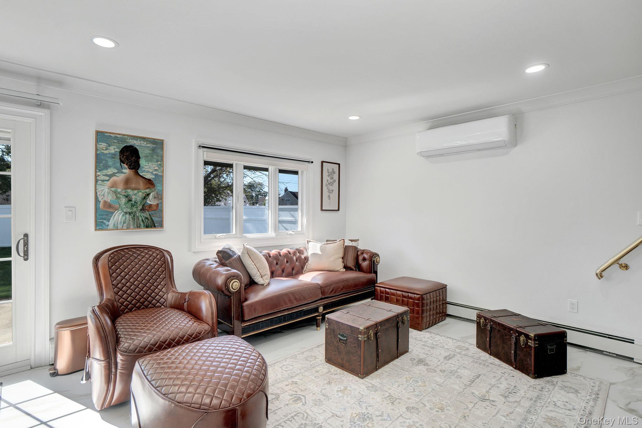 #9 photo, 8 Autumn Lane, Hicksville , NY 11801