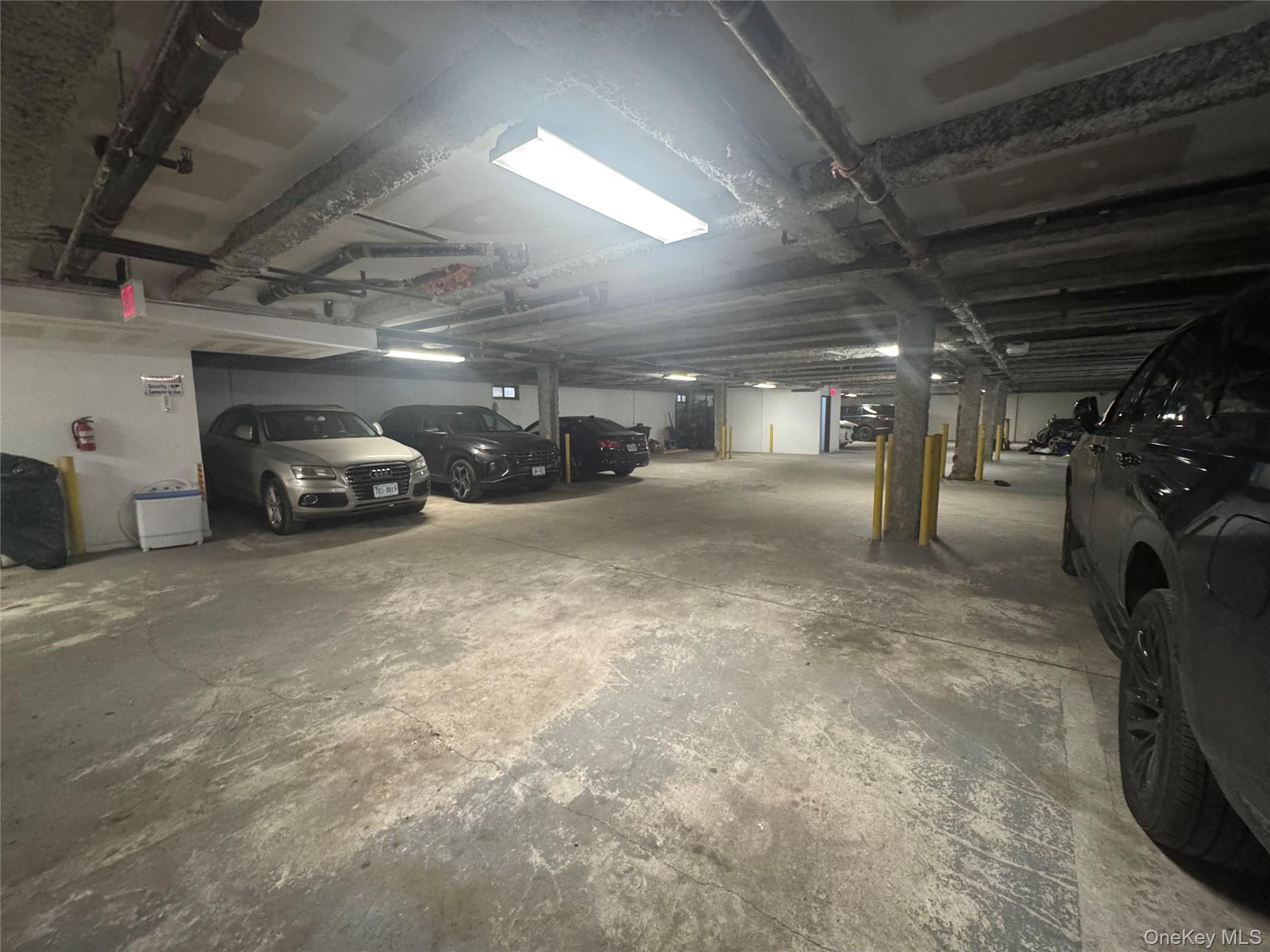 #14 photo, 7548 Parsons Boulevard, Fresh Meadows , NY 11366