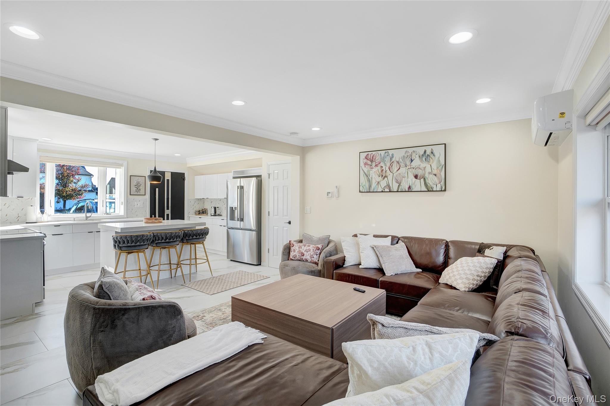 #10 photo, 9 Autumn Lane, Hicksville , NY 11801