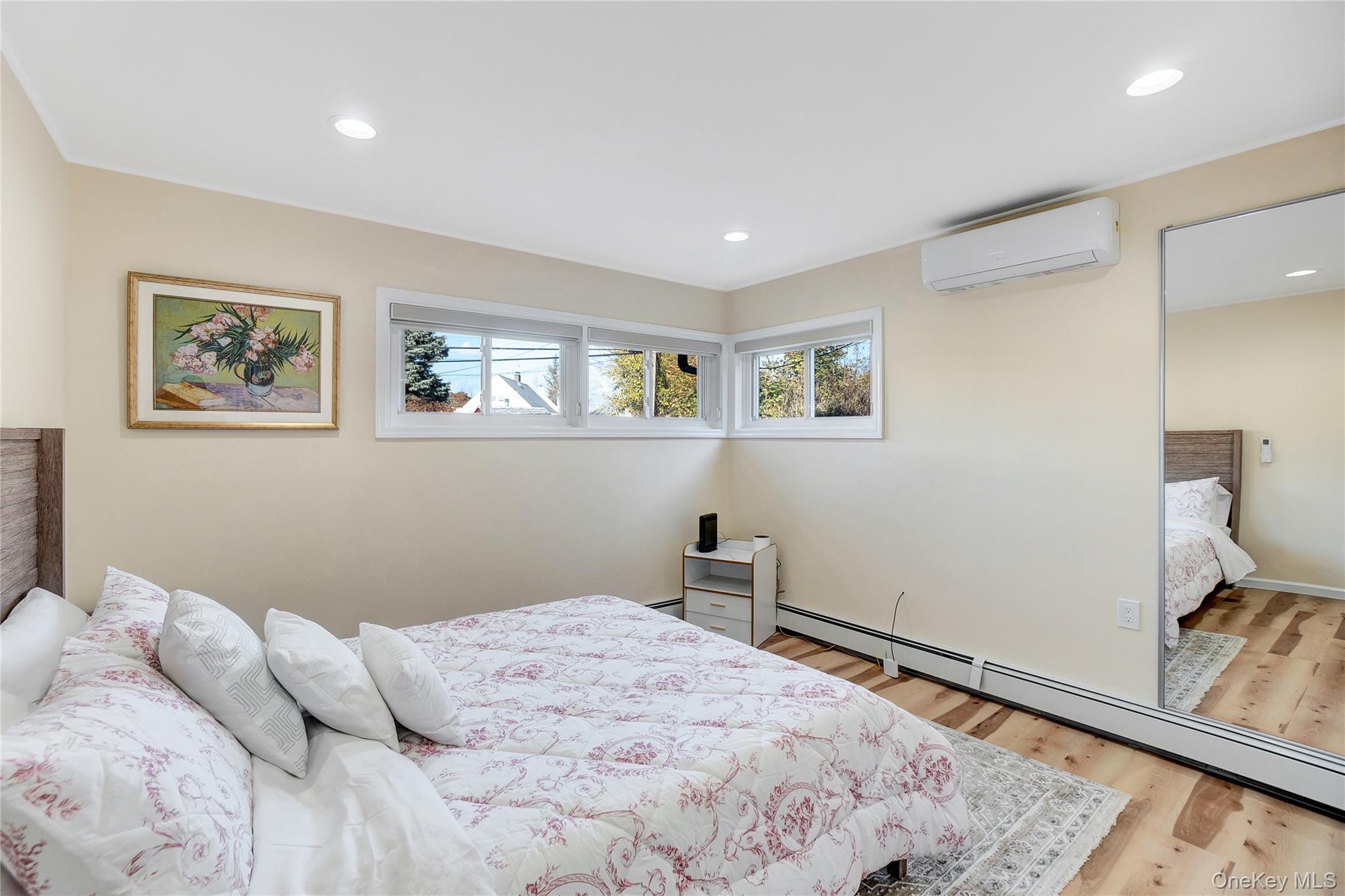 #14 photo, 9 Autumn Lane, Hicksville , NY 11801