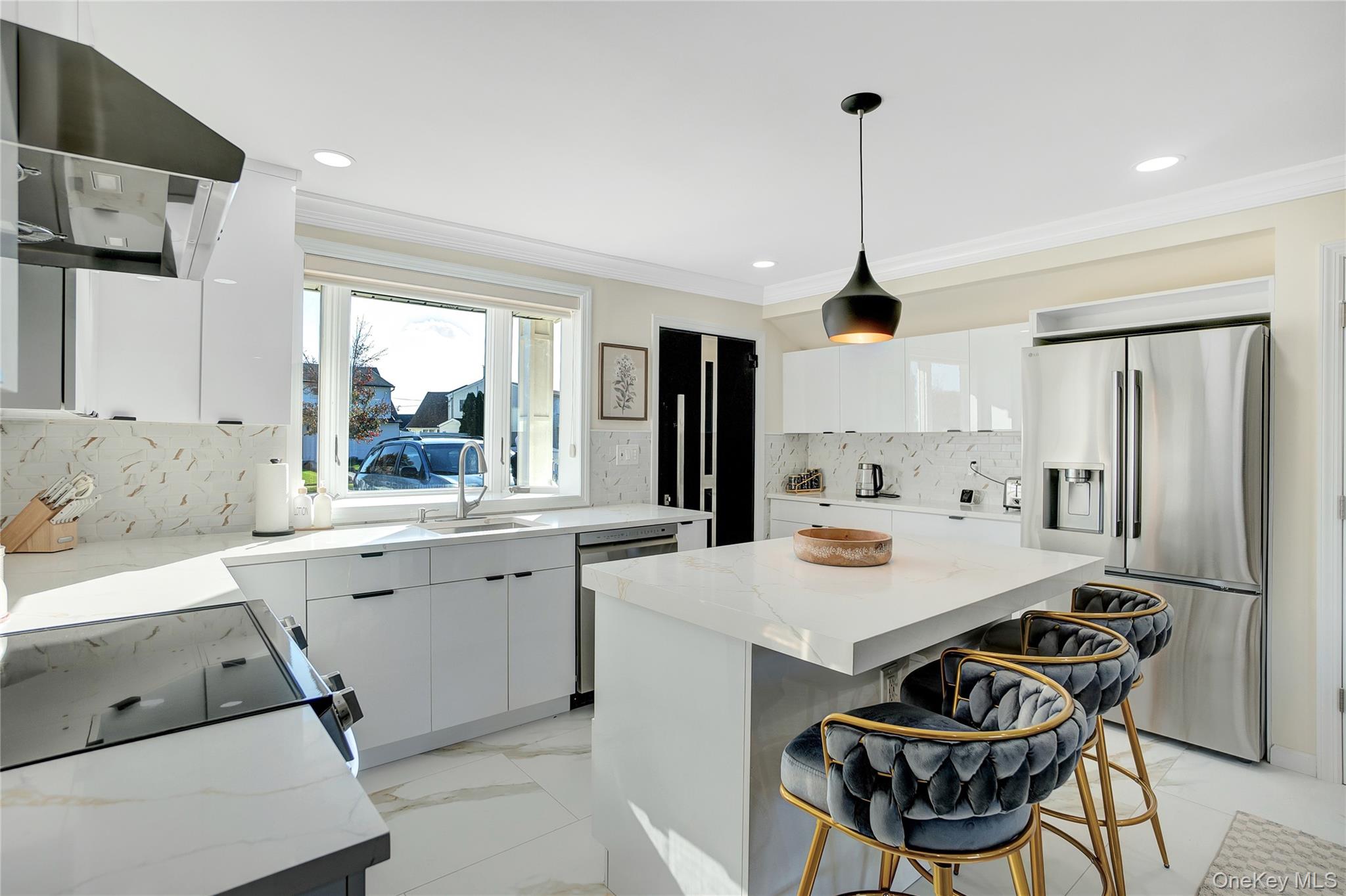 #8 photo, 9 Autumn Lane, Hicksville , NY 11801