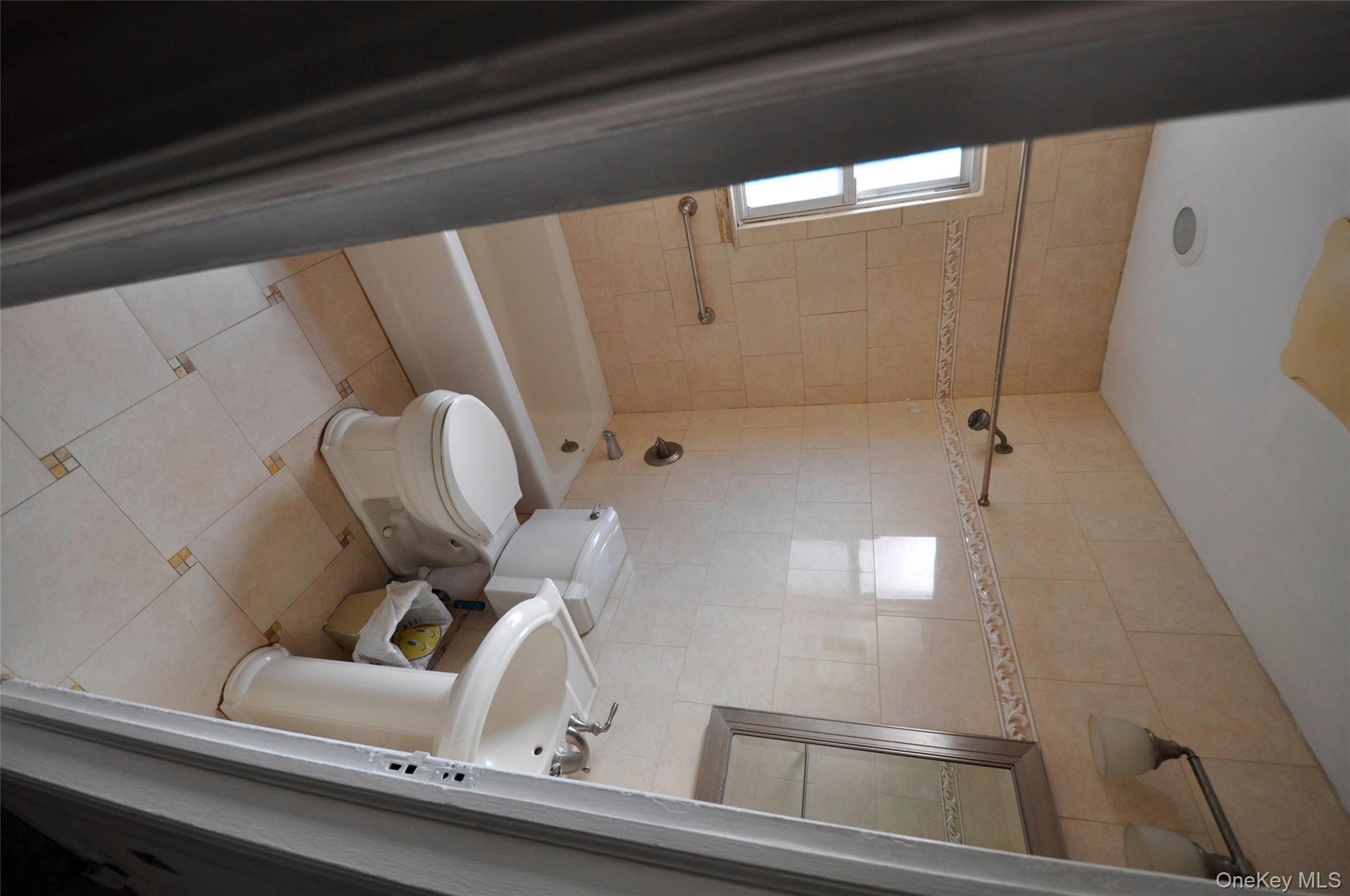 #5 photo, 415 Lowell Avenue, New Hyde Park , NY 11040