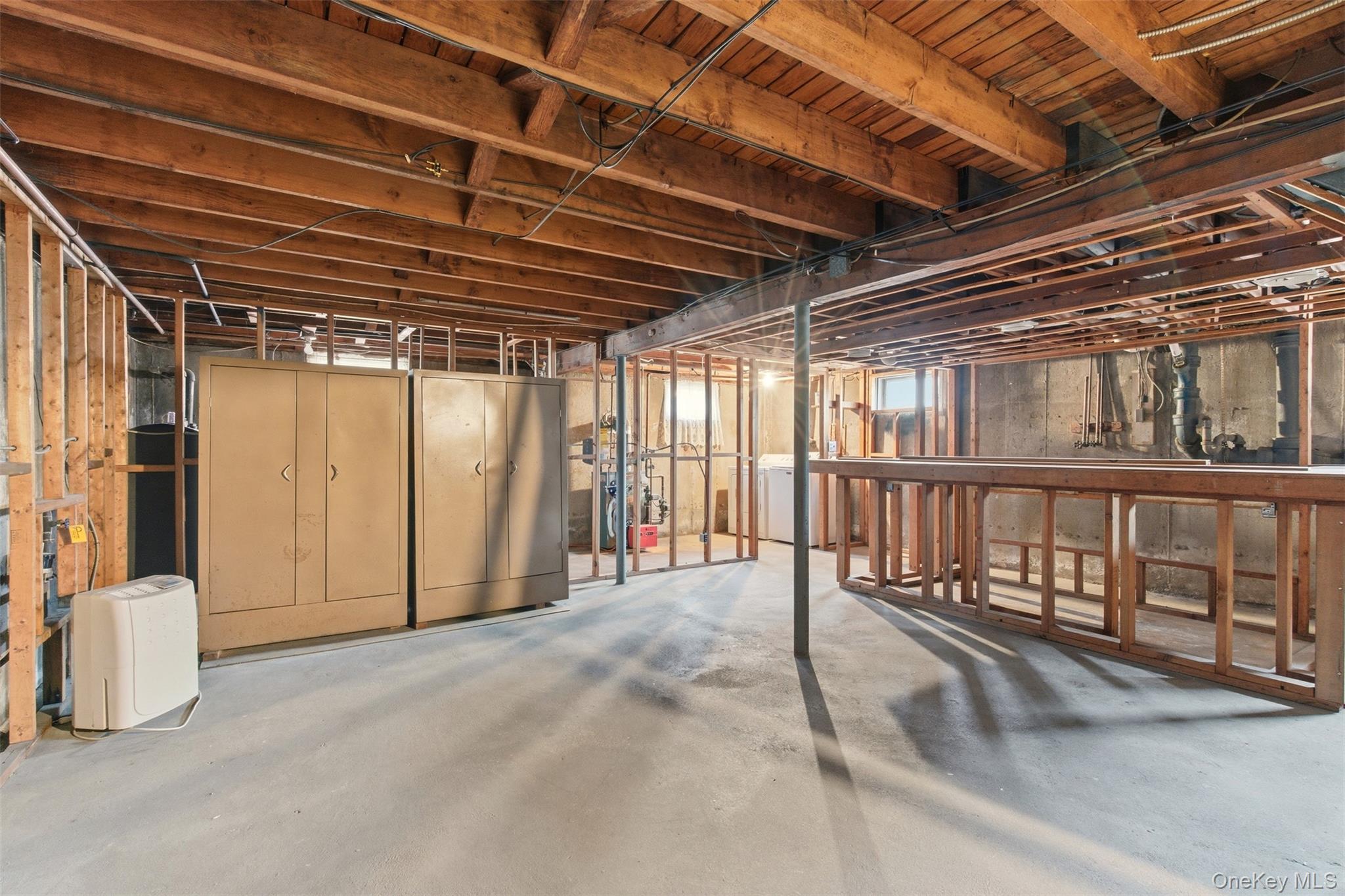 #19 photo, 14 Starlight Court, Саффолк ‖ West Babylon , NY 11704