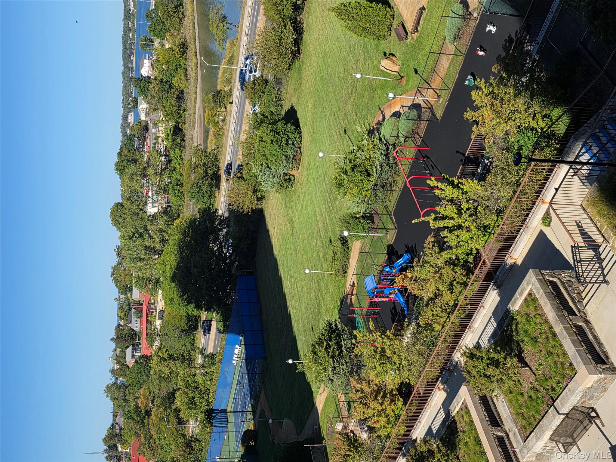 #9 photo, 18-05 215th Street, كوينز Bayside , NY 11360